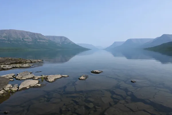See Auf Der Hochebene Von Putorana Seenlandschaft Inmitten Der Berge — Stockfoto