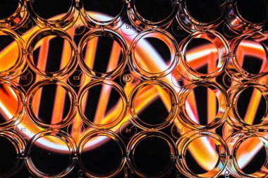 Soyut arka plan - genom araştırması. 24 kuyunun içinden bir bakış..