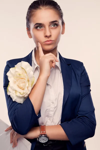 Girl - secretary thought about what that (retro) — Stock Photo, Image