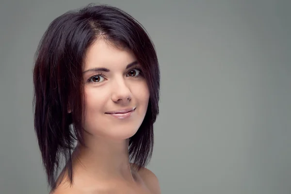 Retrato de uma menina com cabelo curto (retro ) — Fotografia de Stock