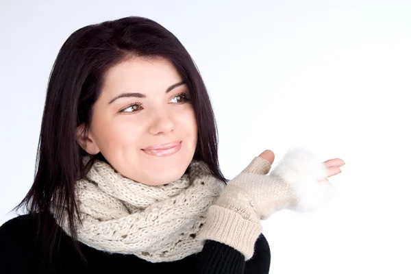 Retrato de una chica mirando hacia los lados —  Fotos de Stock