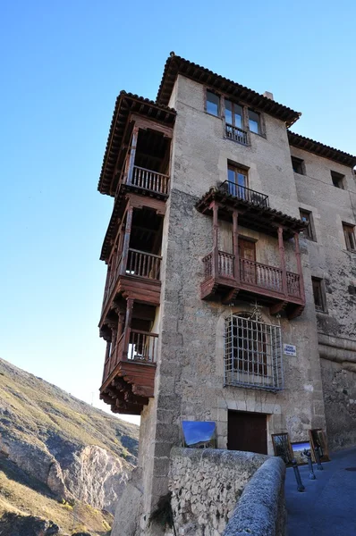 "Casas colgadas "- Famosas casas penduradas de Cuenca, Espanha — Fotografia de Stock