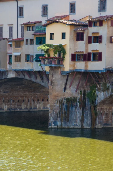 Ünlü ponte vecchio Nehri ile arno, Floransa, İtalya — Stok fotoğraf