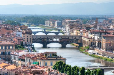 günbatımı, Floransa, İtalya, arno Nehri üzerinde köprüler