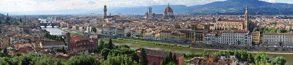 佛罗伦萨 （全景），意大利的城市天际线 — 图库照片