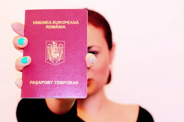 Pasaporte rumano Imágenes de stock libres de derechos
