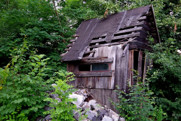 De oude vervallen shack — Stockfoto