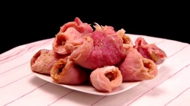 domuz eti dilimleri dolması