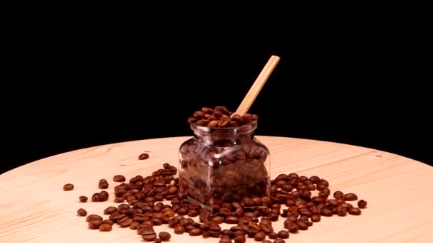 Chicchi di caffè in vetro — Video Stock