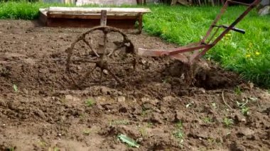 Elektrikli vinç ve çiftçilik için el pulluk