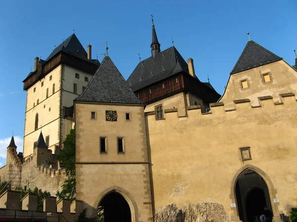 Karlstejn gotycki zamek w Pradze, Republika Czeska — Zdjęcie stockowe