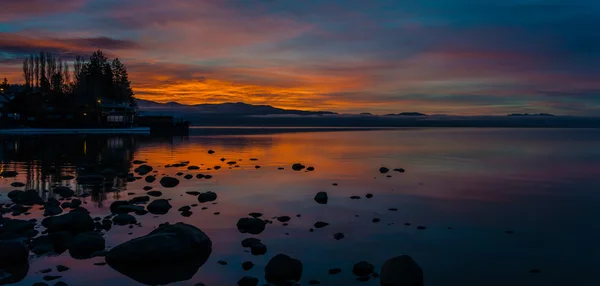 北のタホ湖の日の出 ストック画像