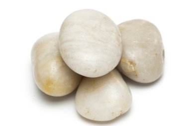 küçük beyaz nehir çakıl yığını