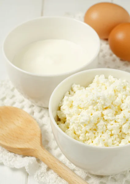 Cottage cheese with sour cream — Stock Photo, Image