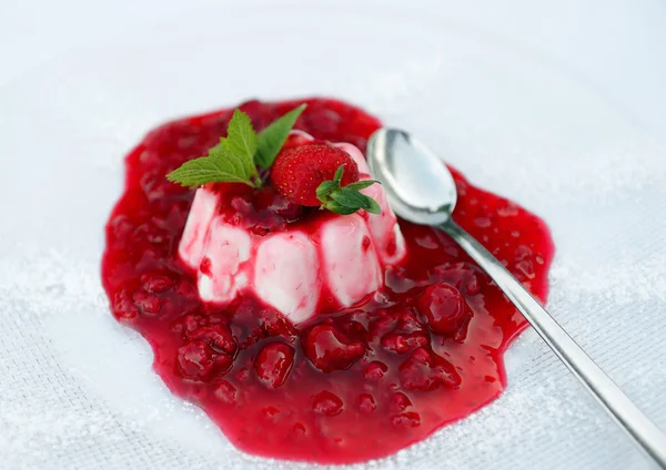 Panna cotta — Zdjęcie stockowe