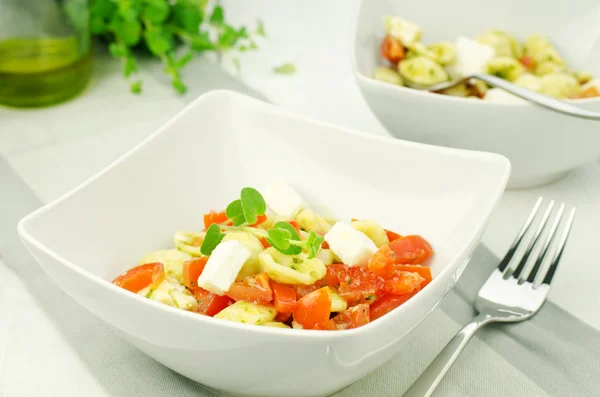 Caprese Nudelsalat — Stockfoto