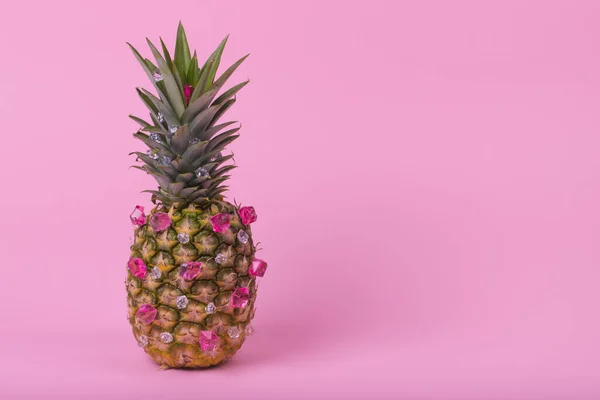 Glamorös Ananas Hipster Med Ljusa Diamanter Elegant Frukt Minimalt Koncept — Stockfoto