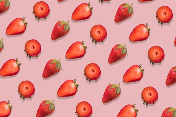 Erdbeermuster Auf Pastellrosa Hintergrund Kreatives Flaches Gesundes Ernährungskonzept Draufsicht — Stockfoto