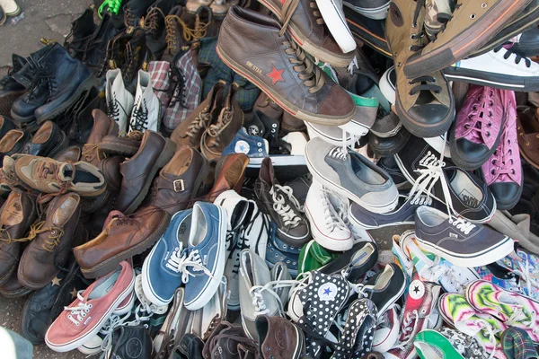 Haufen Schuhe — Stockfoto