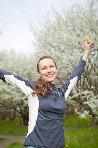 Laufende Frau — Stockfoto