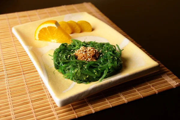 Salad with seaweed — Stock Photo, Image
