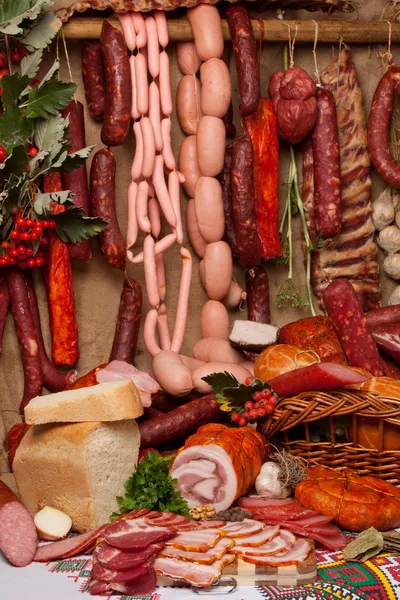 Räucherfleisch und Wurst — Stockfoto