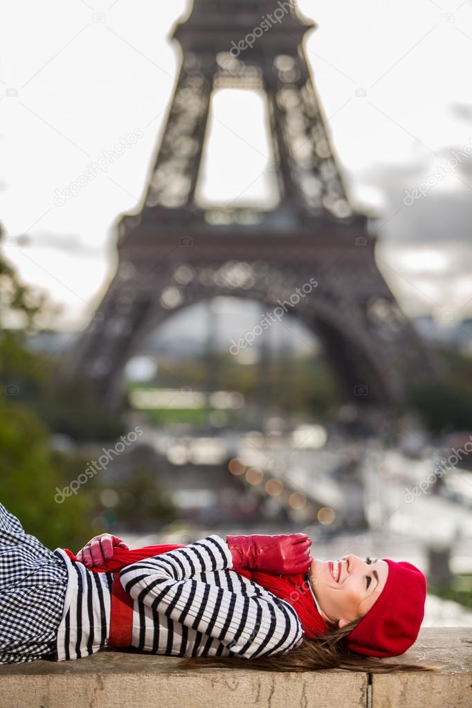 Paris woman by Eiffel tower