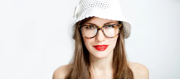 Young woman in hat — Stock Photo, Image