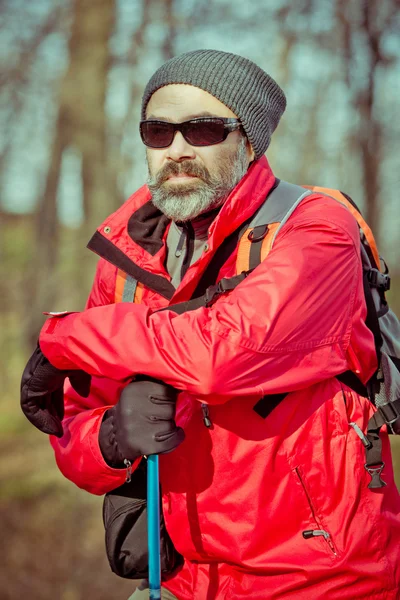 Uomo escursionista — Foto Stock