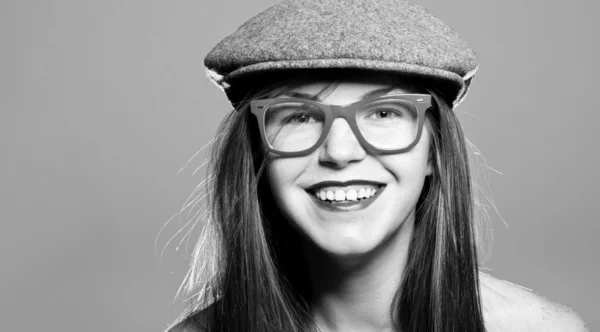 Hermosa mujer con gafas — Foto de Stock