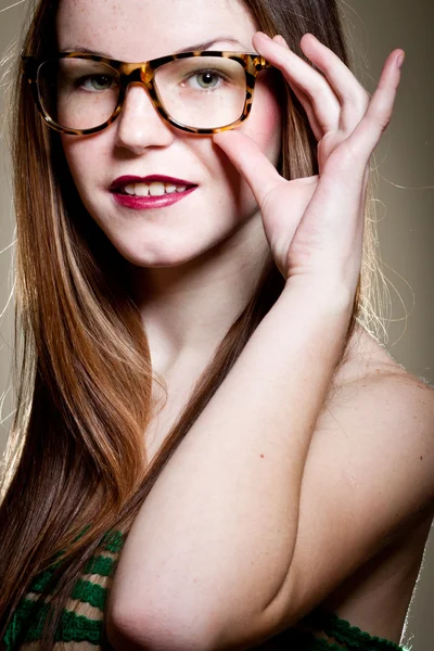 안경 아름 다운 여자 — 스톡 사진