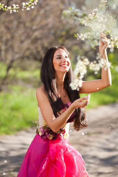 Portrait de femme sensuelle de printemps — Stockfoto