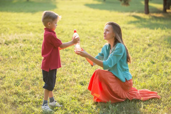 Happy family — Stock Photo, Image