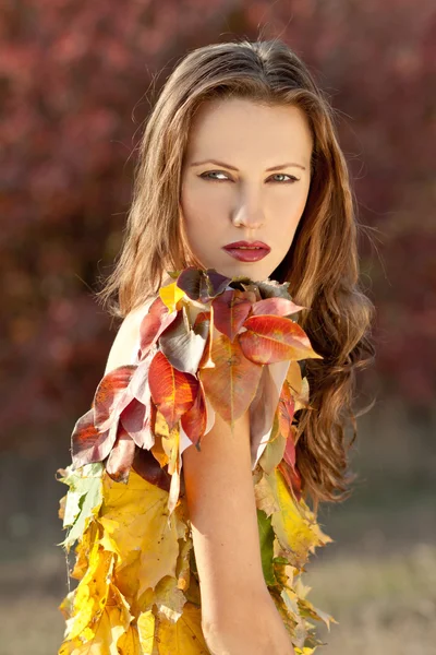 Portrait de mode de femme d'automne — Photo