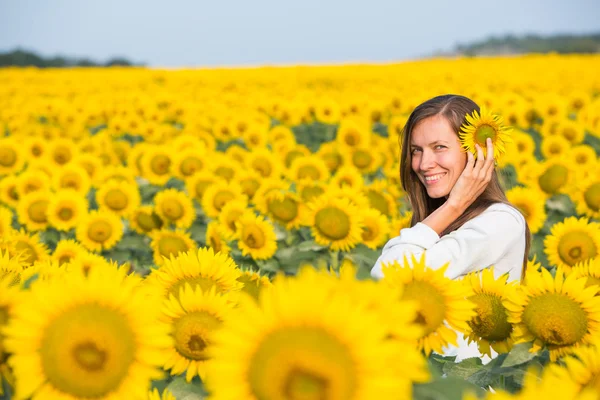 Sonnenblumenfrau — Stockfoto