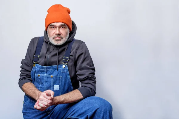 Porträt Eines Männlichen Arbeiters Overalls Blaumann — Stockfoto