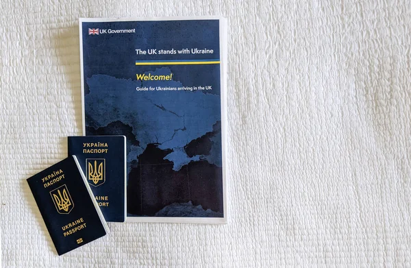 Support Ukraine Stands Ukraine Home Ukrainians Ukraine Passport Rechtenvrije Stockfoto's
