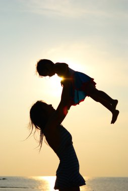 Denizde etrafında aşktır