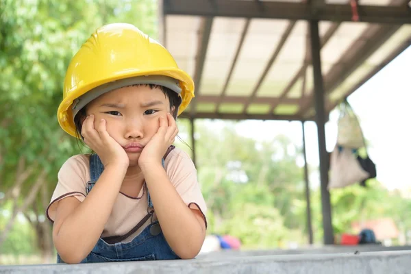 Anxious mood of kid engineer — Stock Photo, Image