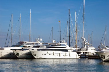 mallorca İspanya marina içinde yer alan yatlar