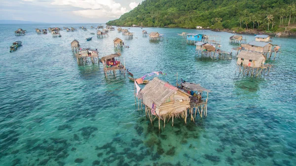 Güzel Hava Görünümünü Borneo Deniz Çingene Köyü Mabul Bodgaya Adası — Stok fotoğraf