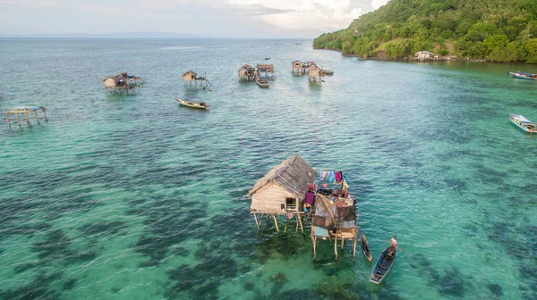 Letecký Pohled Krásné Borneo Moře Cikánské Vodní Vesnice Ostrov Mabul — Stock fotografie