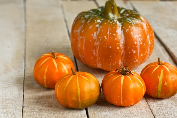 Zucca su sfondo di legno — Foto Stock