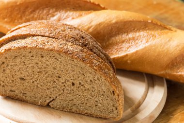 dilimlenmiş somun ekmek