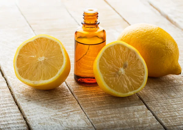 Väsentliga aromaolja — Stockfoto