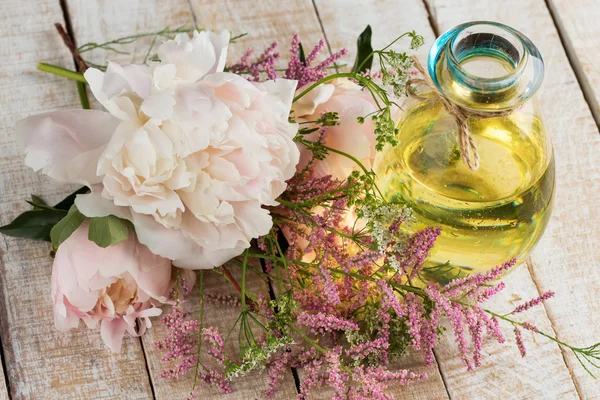 Väsentliga aromaolja — Stockfoto