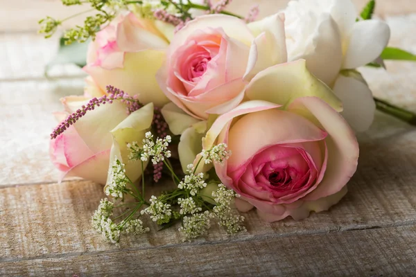 Cartolina con fiori eleganti — Foto Stock