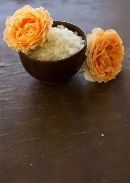 Sea salt with rose — Stock Photo, Image