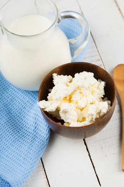 Dairy products - cottage cheese, milk. — Stock Photo, Image