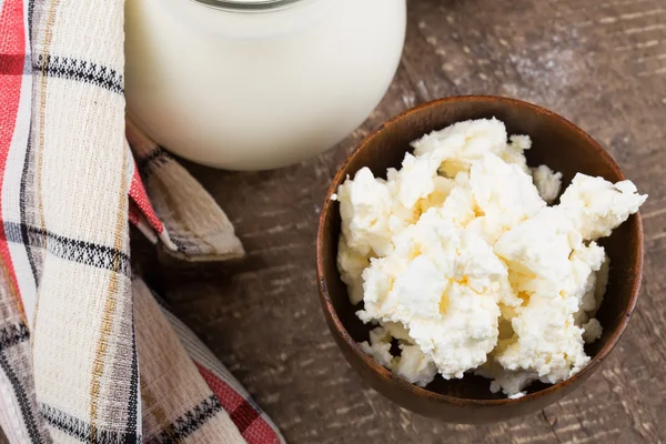 Productos lácteos - requesón, leche . —  Fotos de Stock